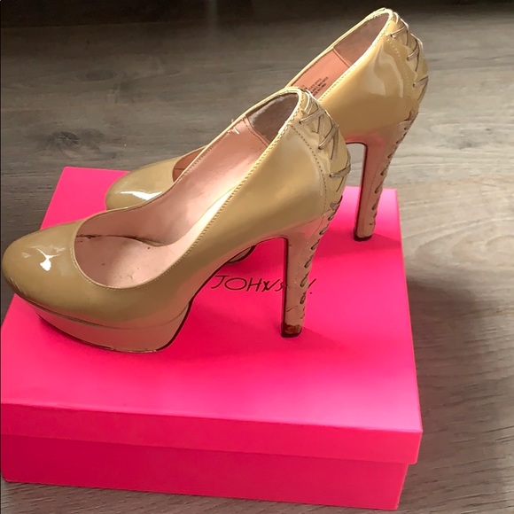 Betsey Johnson’s stilettos - Picture 3 of 11